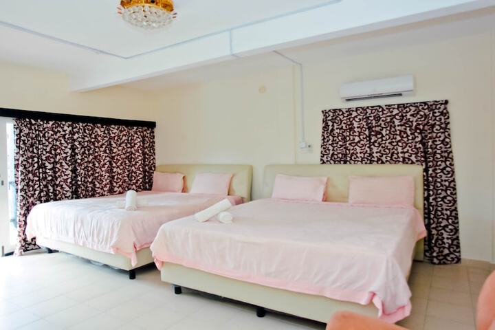 Room 10 of 53