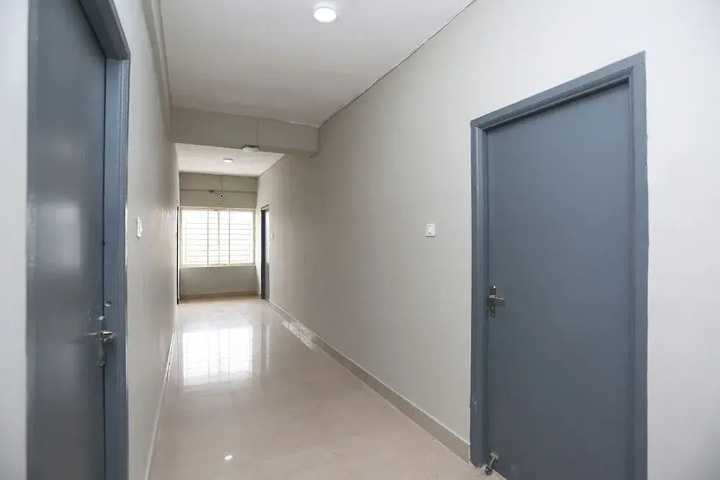 Room 8 of 12