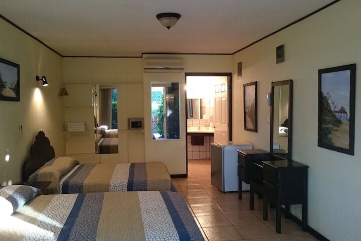 Room 6 of 91