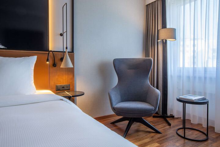 Room 39 of 209