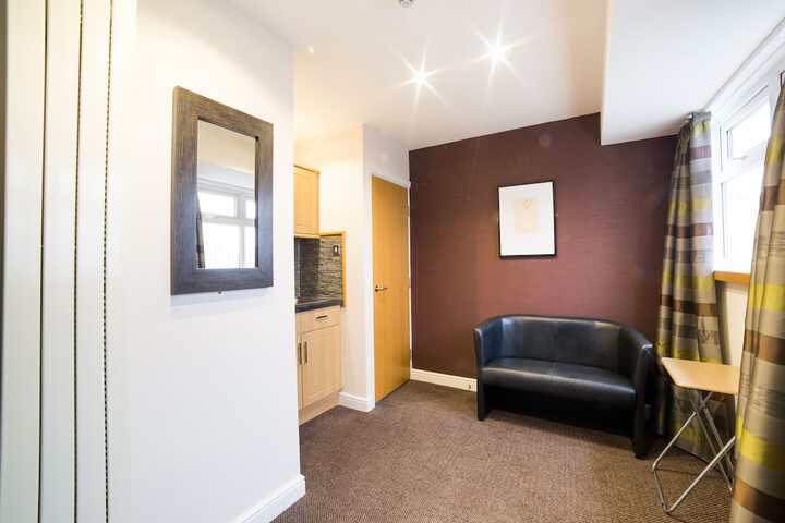 Room 10 of 48