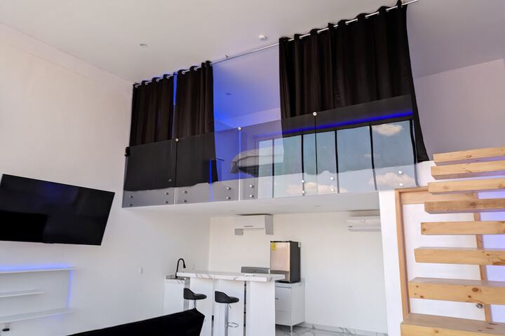 Room 2 of 18