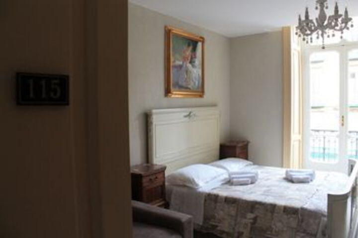 Room 16 of 31