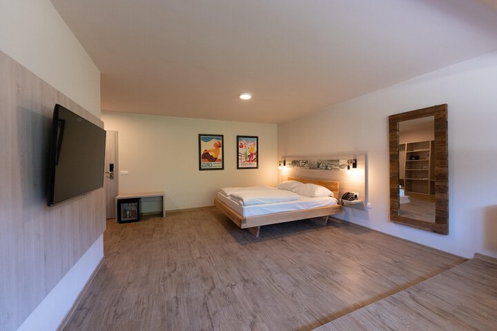 Room 51 of 138