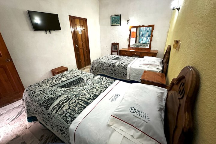 Room 10 of 27