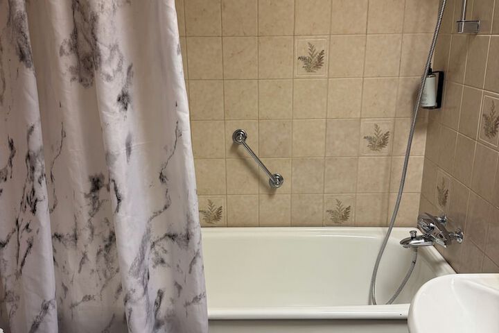 Room 158 of 209