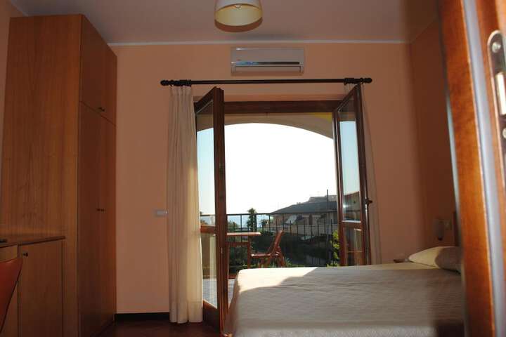Room 10 of 45