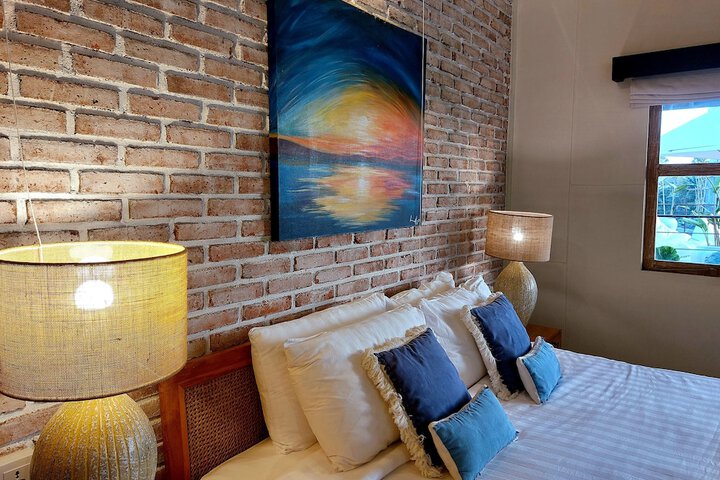 Room 12 of 123