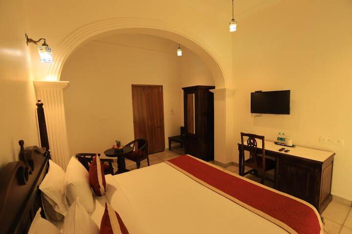 Room 13 of 40