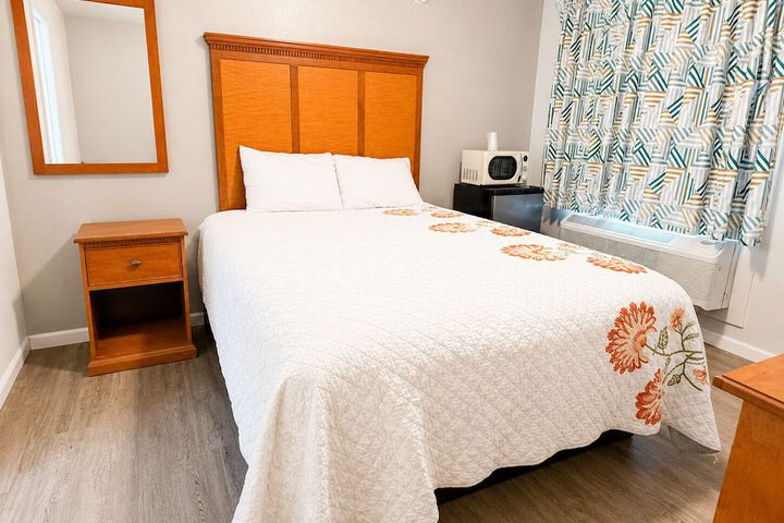 Room 18 of 65