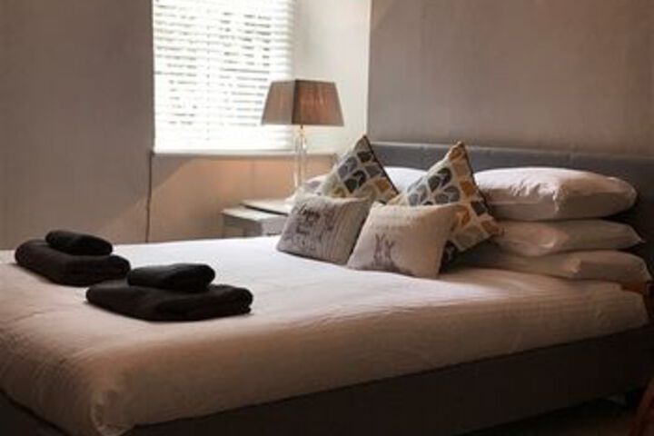 Room 10 of 30