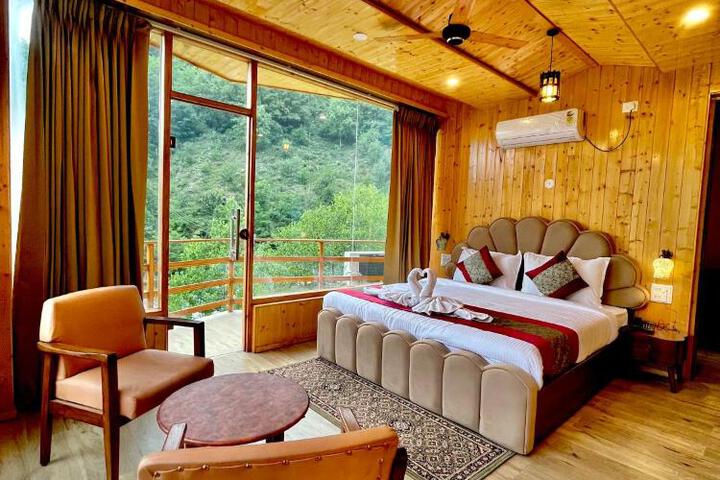 Apurwa Grand Resort