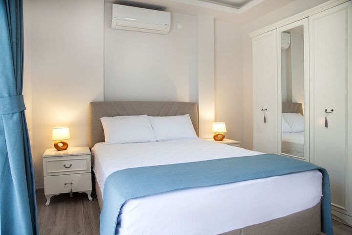 Room 4 of 44