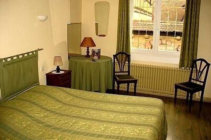 Room 18 of 33