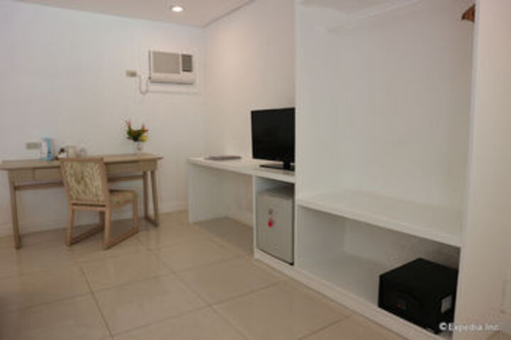 Room 18 of 50