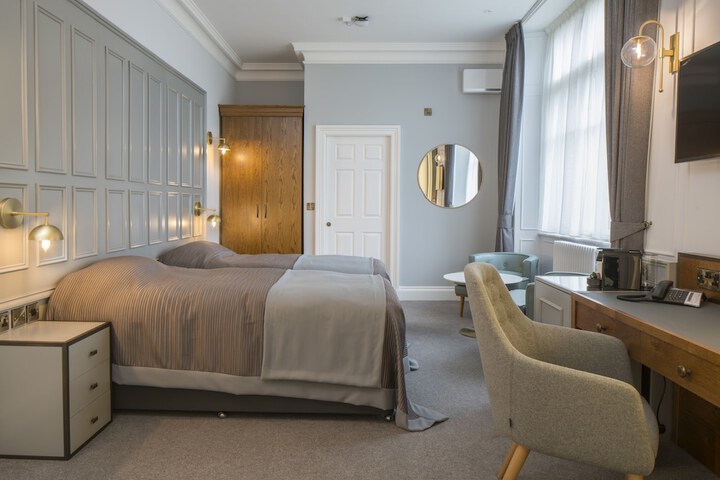 Room 21 of 57