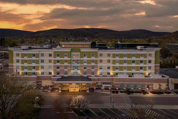 Hotel 72 of 79