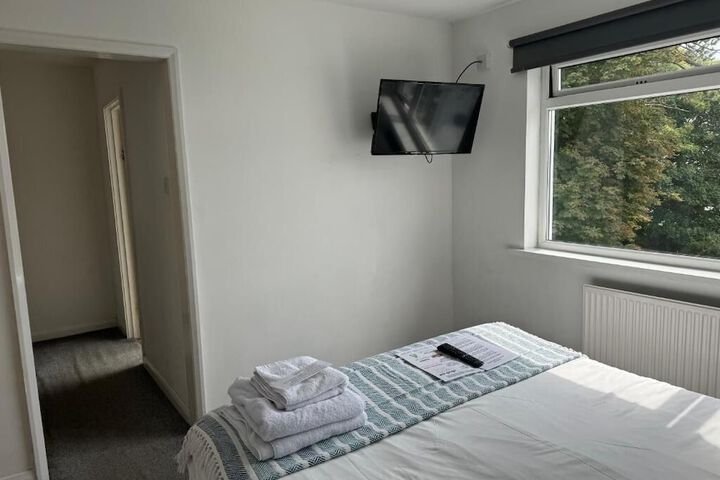 Room 7 of 32