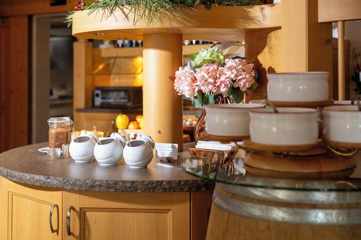 Breakfast/Coffee Service 121 of 154