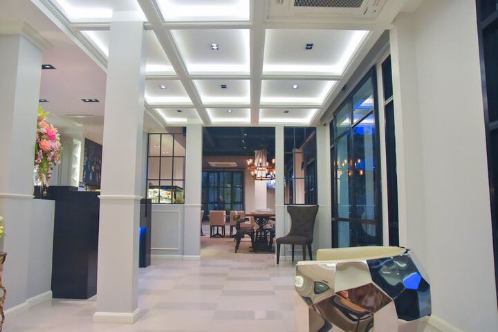 Hotel Interior 7 of 58