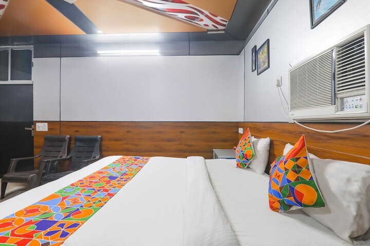 Room 10 of 27