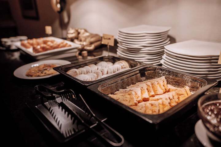 Dining 54 of 67