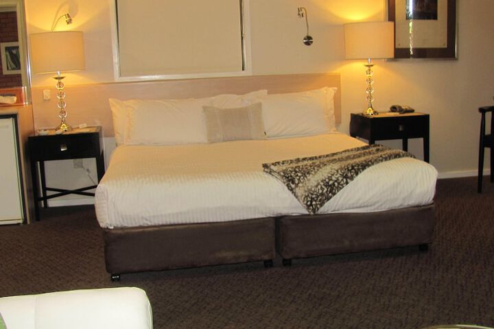 Room 6 of 95