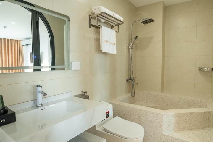 Room 15 of 21