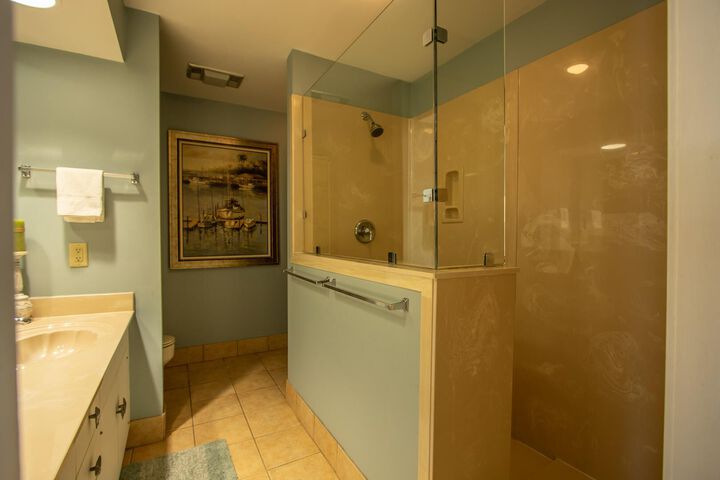 Room 6 of 36
