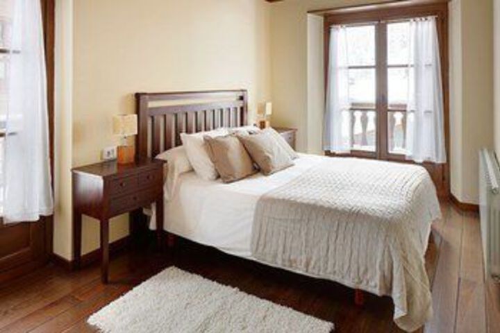 Room 5 of 14