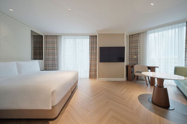 Room 43 of 86