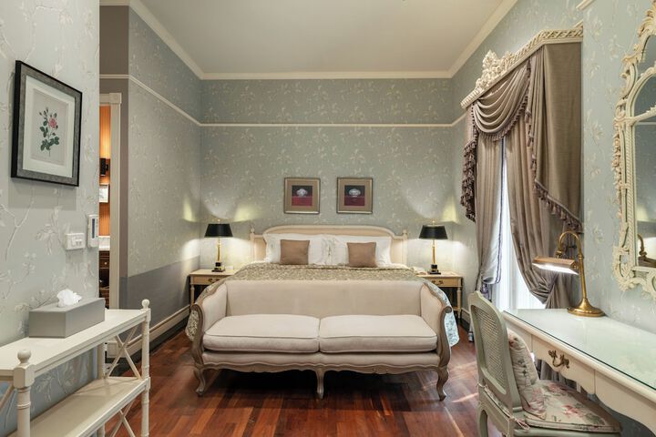 Room 100 of 228