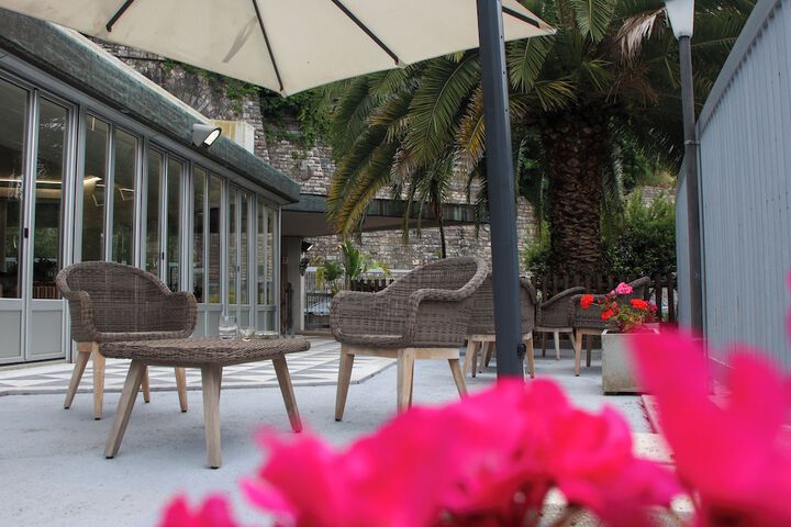 Hotel Exterior 56 of 57