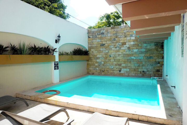 Pool 42 of 50