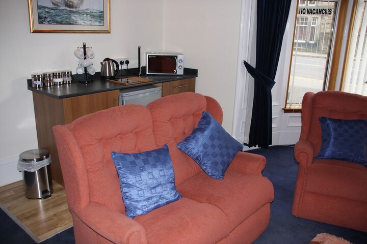 Hotel Suite Photo