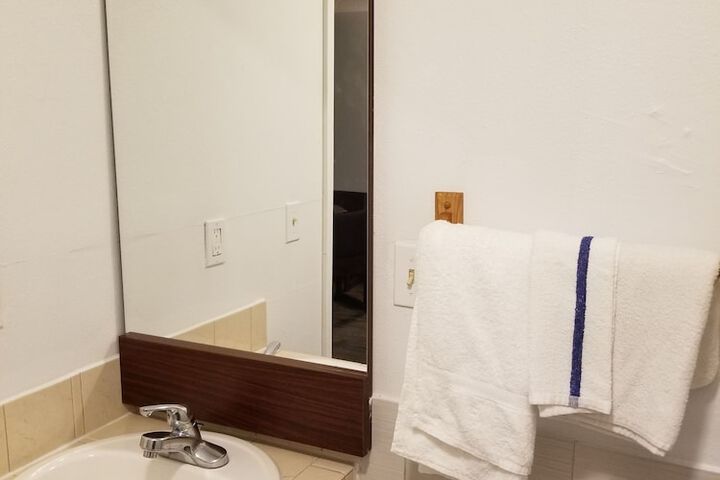 Room 17 of 22