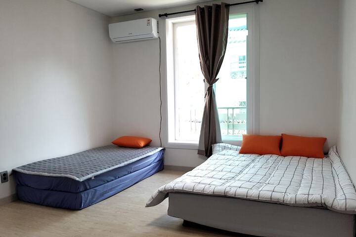 Room 9 of 150