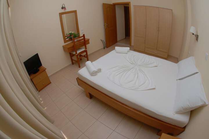 Room 21 of 35