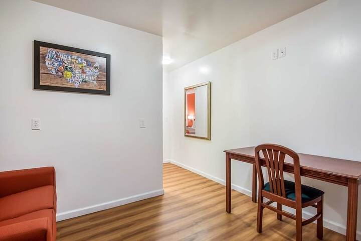 Room 11 of 20