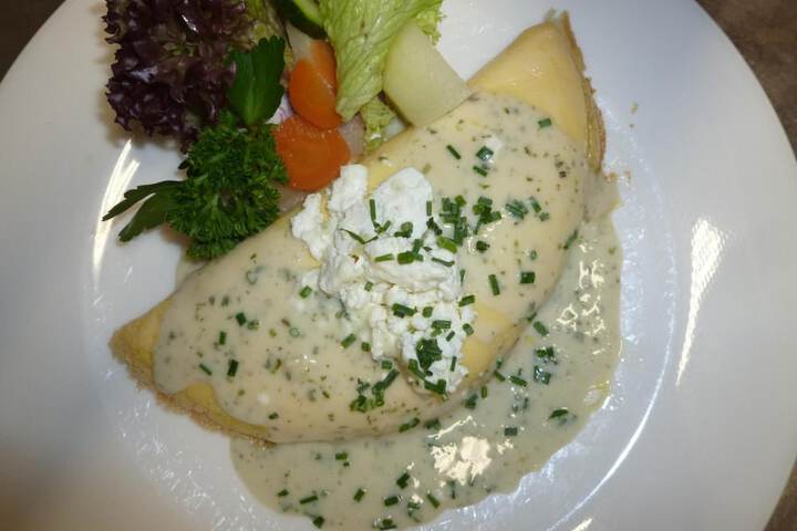 Dining 44 of 63