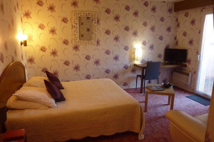 Room 12 of 61