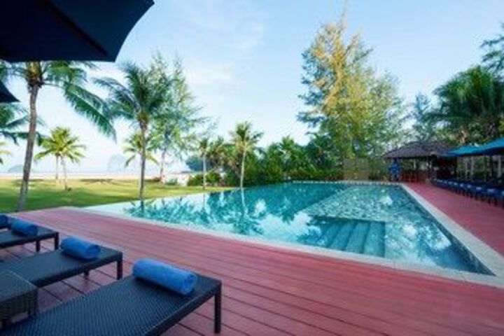 Pool 64 of 91