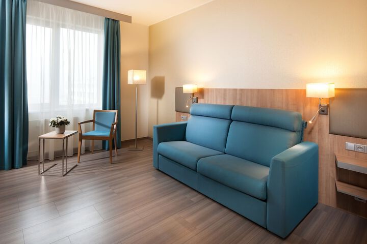 Room 5 of 111