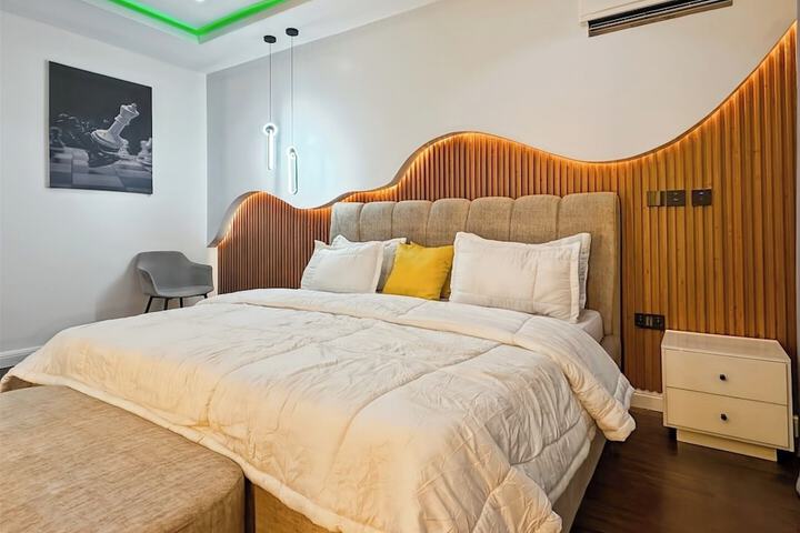 Room 8 of 29