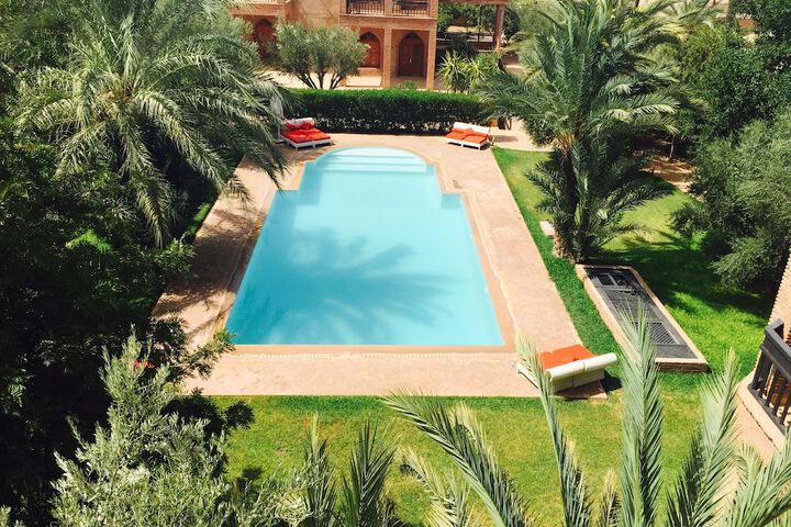 Hotel with Pool
