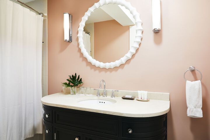 Bathroom sink