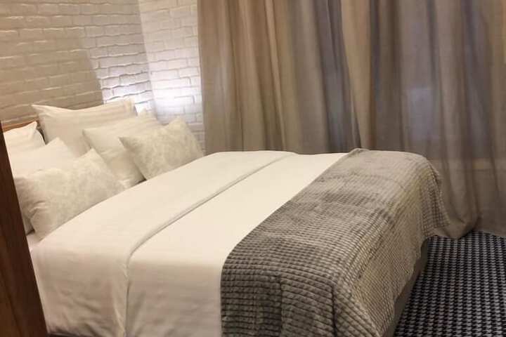 Room 42 of 61