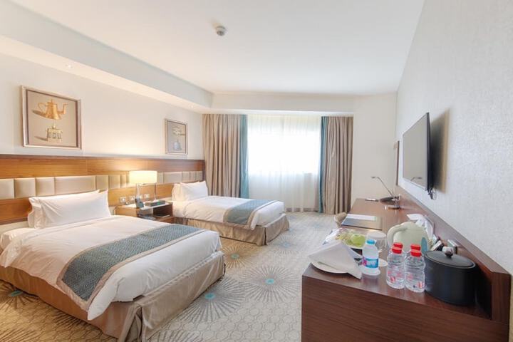 Room 6 of 34