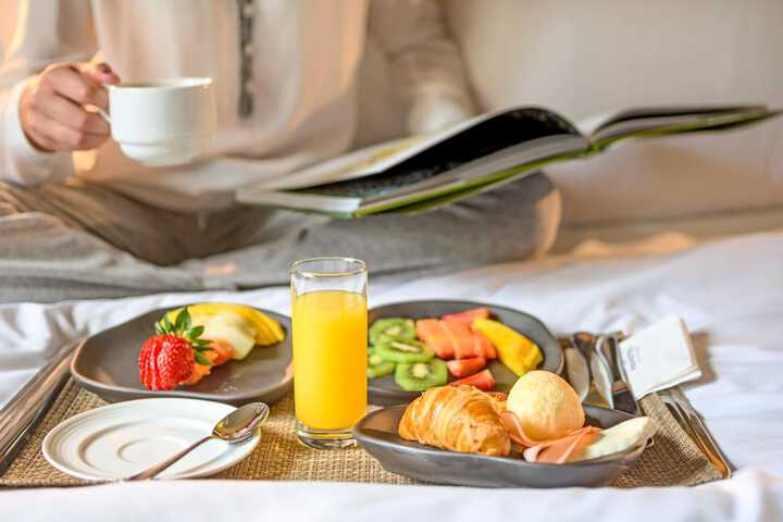 Breakfast/Coffee Service 90 of 164