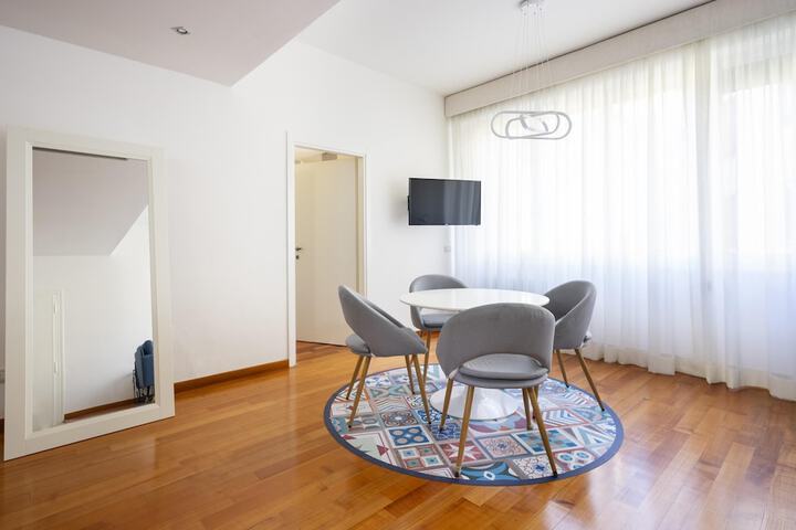 Room 30 of 51